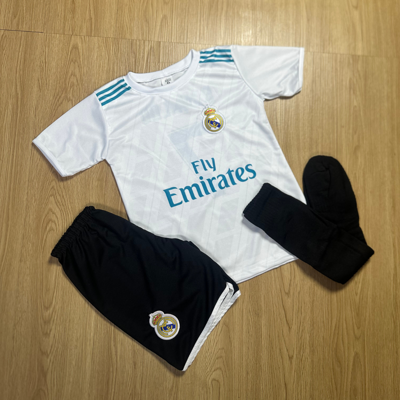 CONJUNTO INFANTIL REAL MADRID CR7 RETRÔ COM MEIÃO